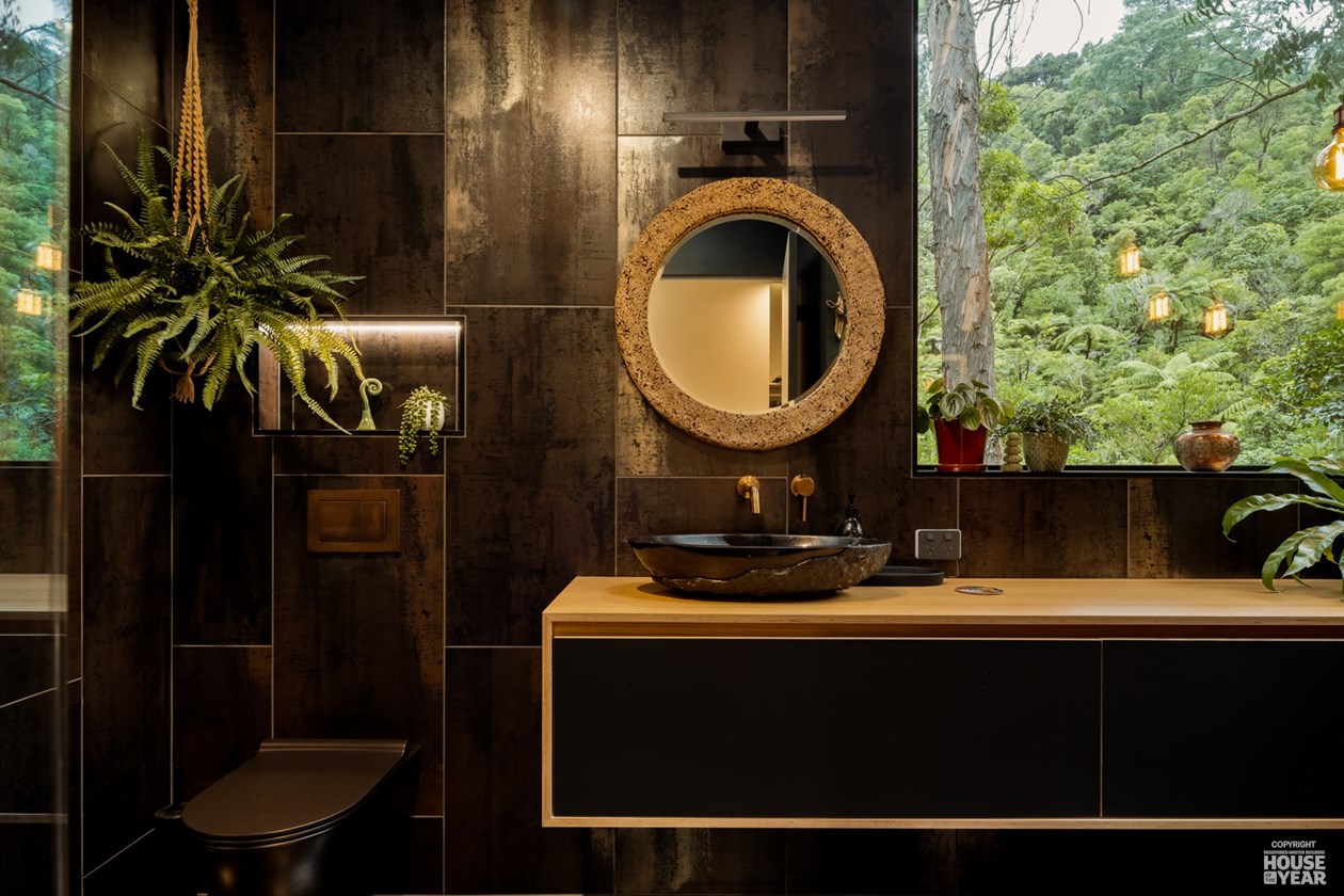 Woodland Escape — Main bathroom